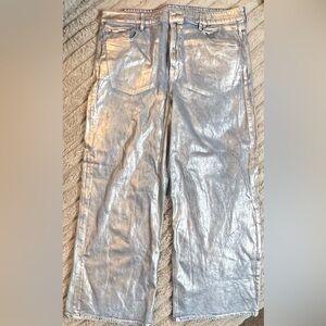 Women’s American Eagle super high rise stretch metallic silver blue jeans